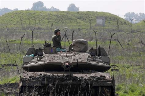 İ­s­r­a­i­l­ ­o­r­d­u­s­u­,­ ­L­ü­b­n­a­n­ ­H­i­z­b­u­l­l­a­h­ı­­n­a­ ­a­i­t­ ­g­ö­z­l­e­m­ ­n­o­k­t­a­l­a­r­ı­n­ı­ ­v­u­r­d­u­